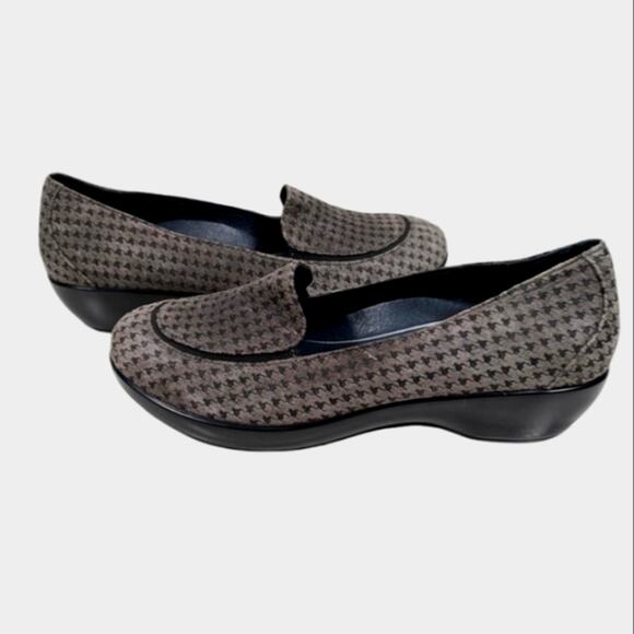 Dansko Debra Houndstooth Loafers GUC $149 Size 38   US 7.5/8  S3077 - Picture 6 of 10